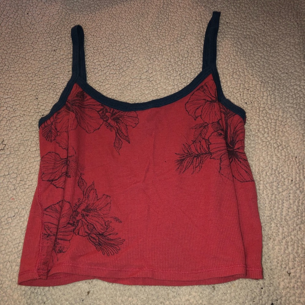 Cropped Tank Top - Picture 2 of 3